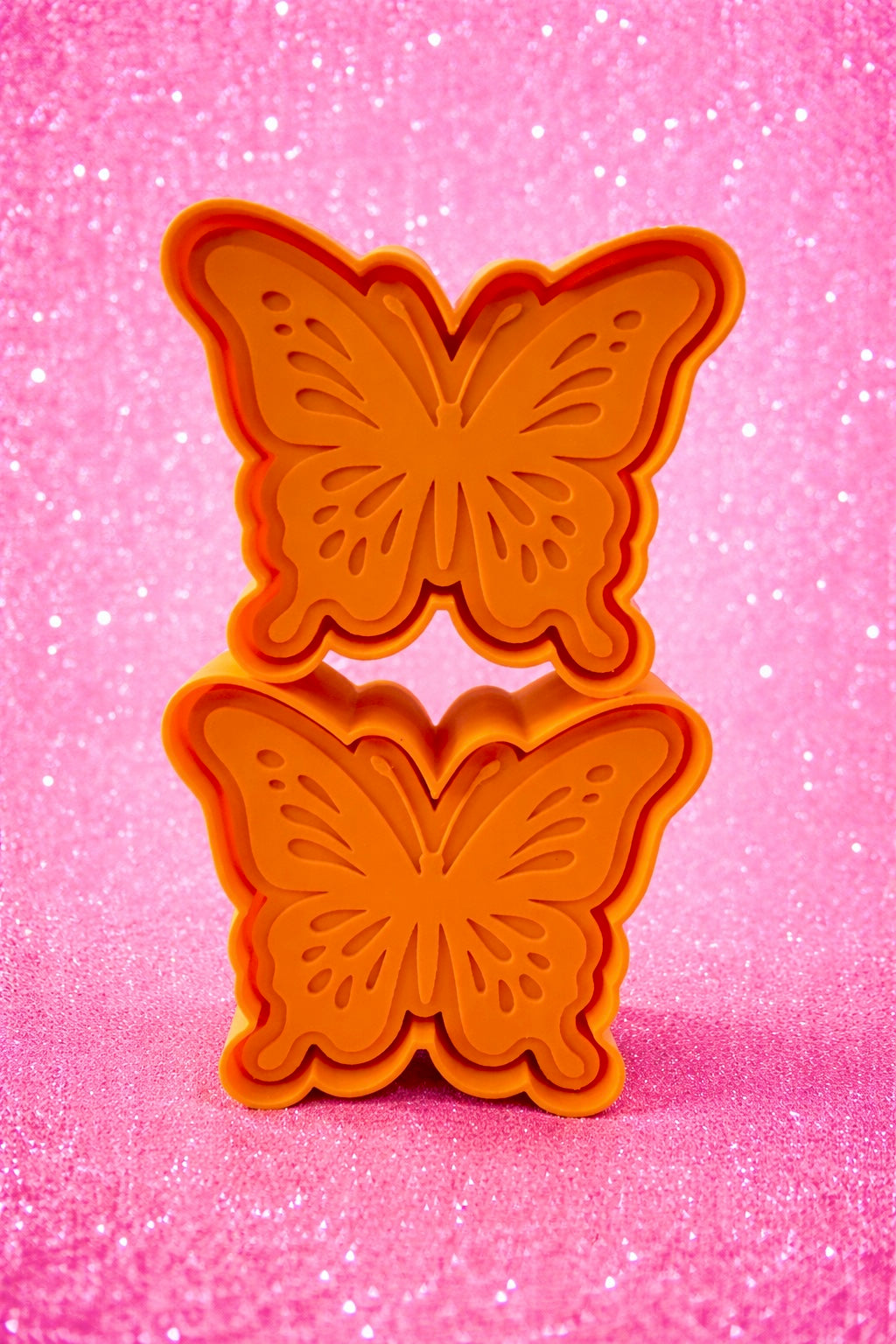 Butterfly vent clips