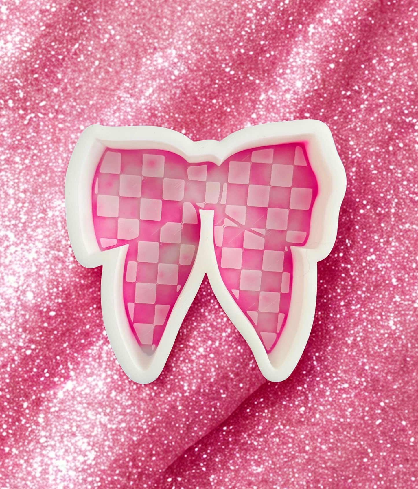 Checkered bow