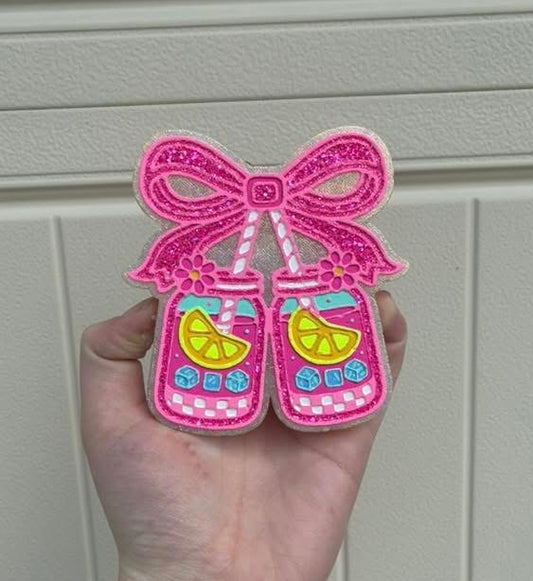 Sweet tea and lemonade bow