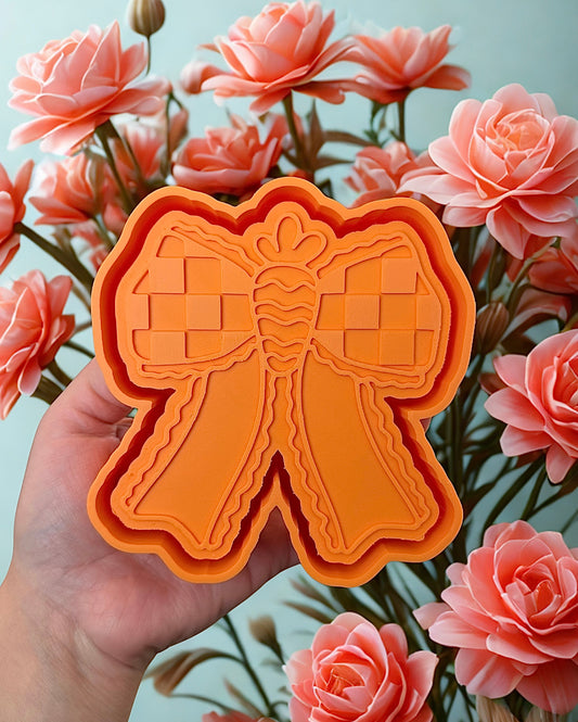 Carrot checkered bow