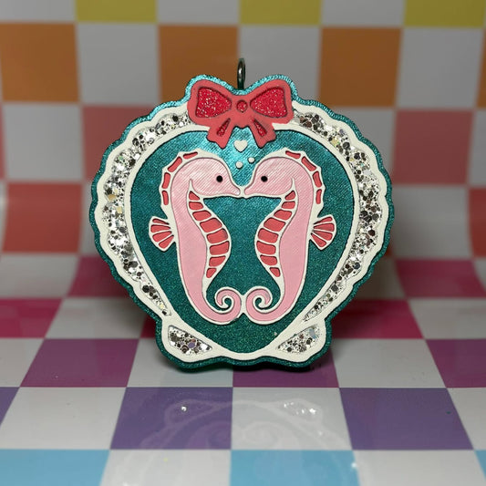 Seahorse frame