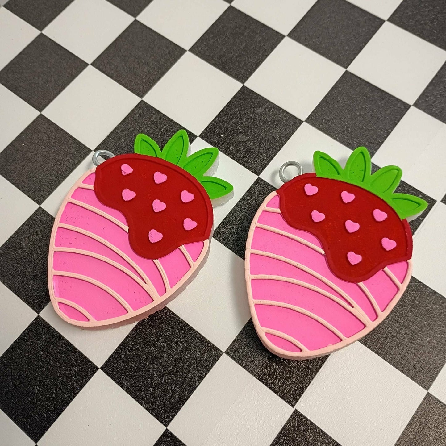 Chocolate dipped strawberry full size
